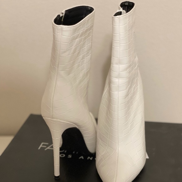 Fashion Nova Heeled Boots - Picture 2 of 3